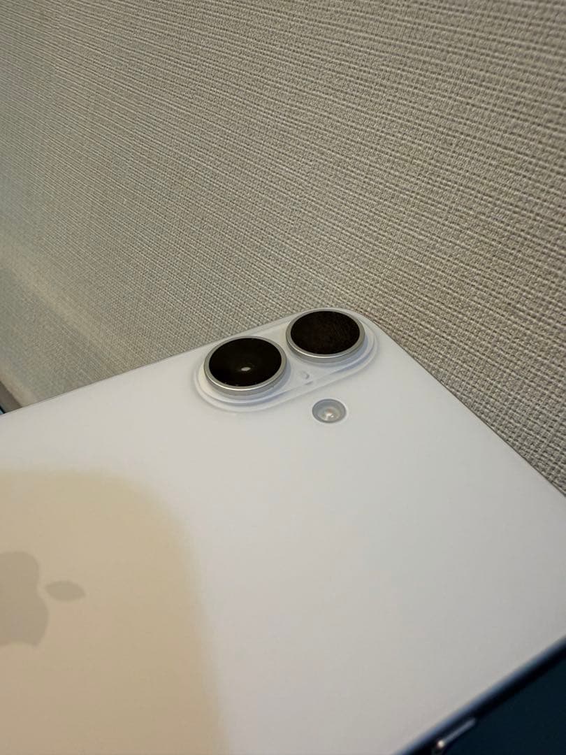 Apple iPhone 16 plus ホワイト 本体 充電ケーブル付き