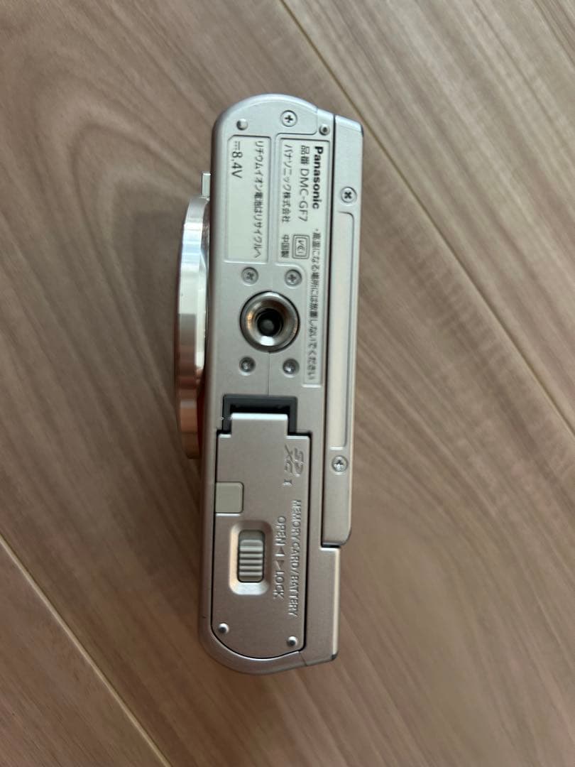 Panasonic パナソニック LUMIX DMC-GF7 ミラーレス一眼