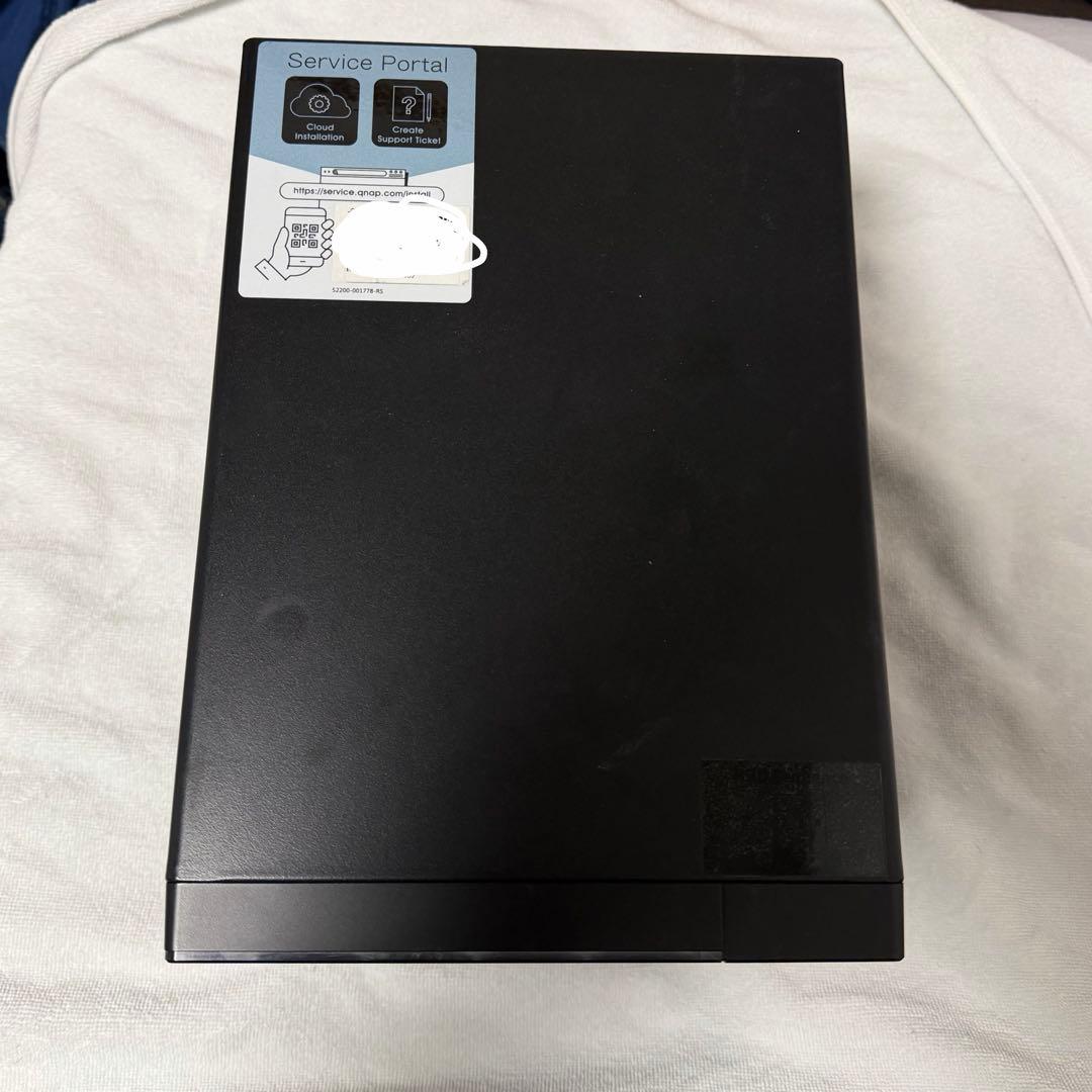 QNAP TS-473A 4ベイNAS 16GBメモリ SSD付き - メルカリ