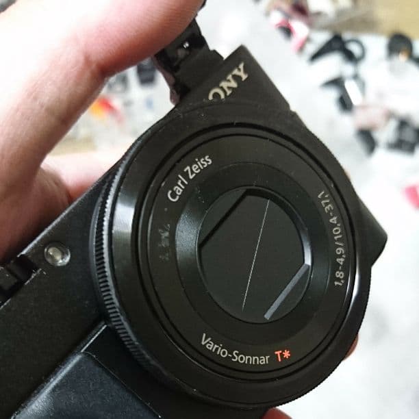 RX100の傷確認ページ 液晶画面に傷が…』 SONY サイバーショット DSC-RX100M2 のクチコミ