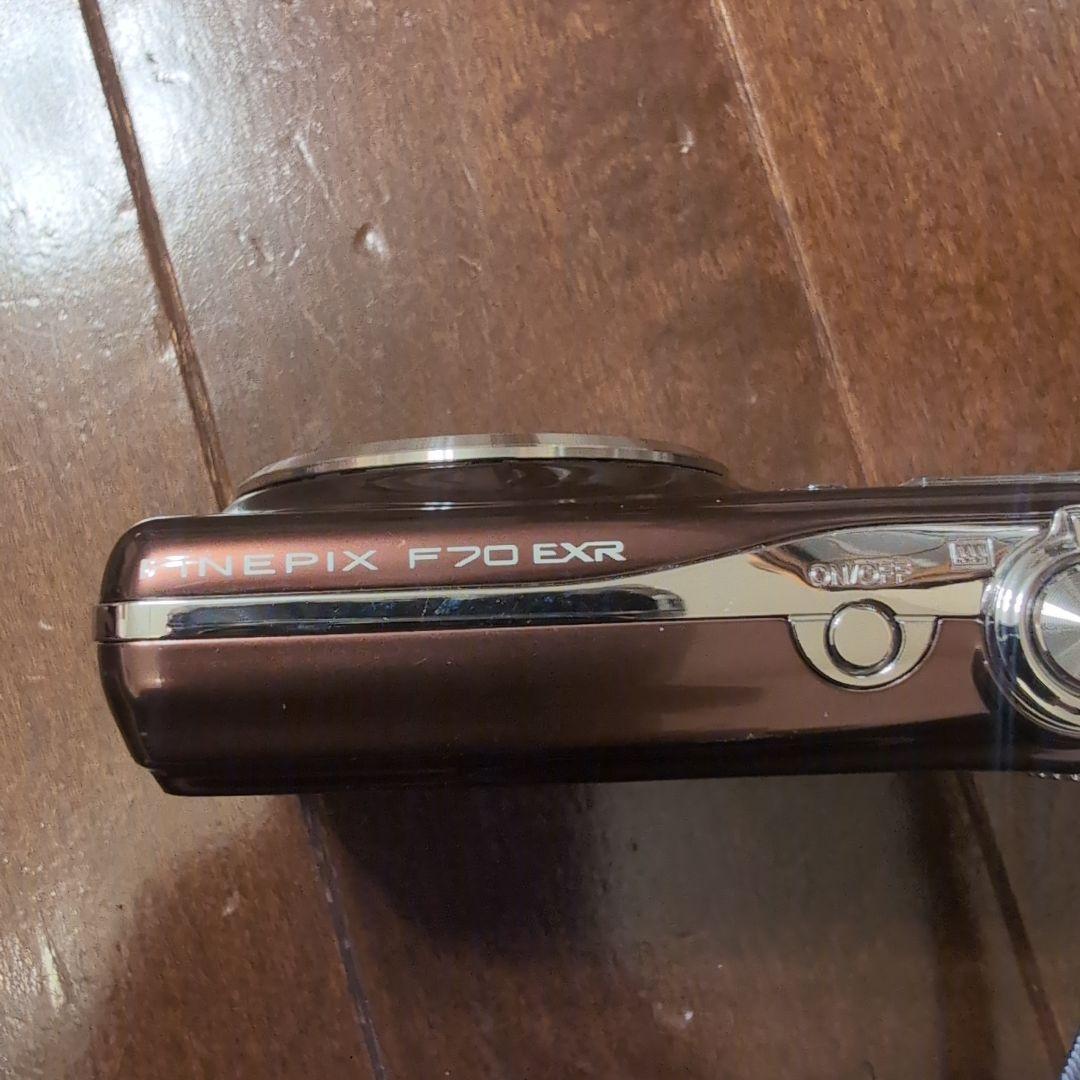 Fujifilm FinePix F70 EXR コンパクトデジタルカメラ