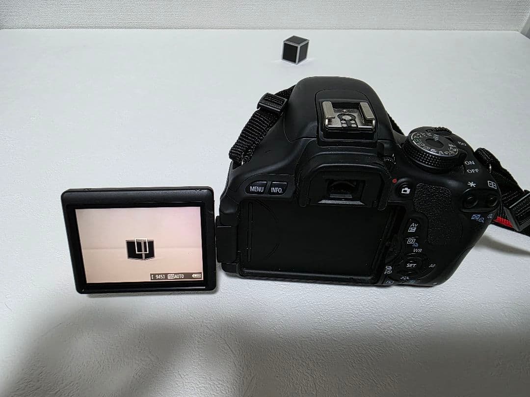 【送料込み】キャノン Canon EOS Kiss X5 デジタル一眼レフカメラ