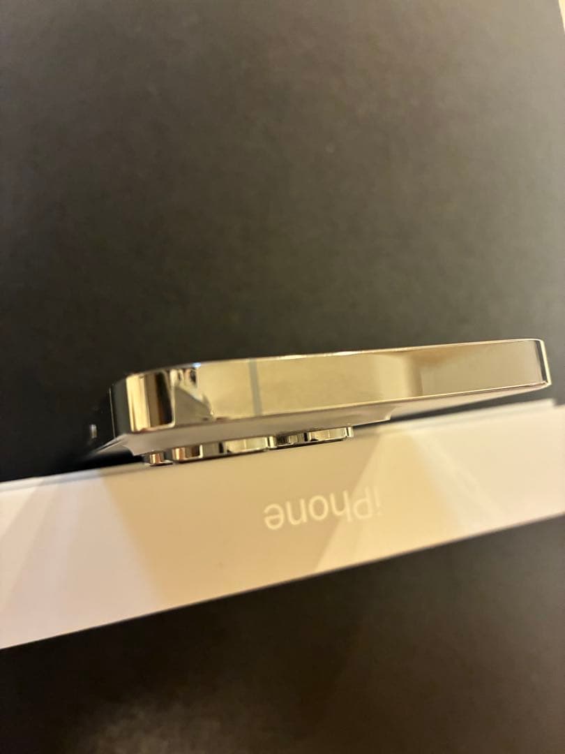 【期間限定価格】iPhone14 pro 256GB シルバー　美品