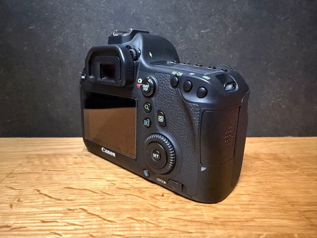 Canon EOS 6D カメラ本体のみ