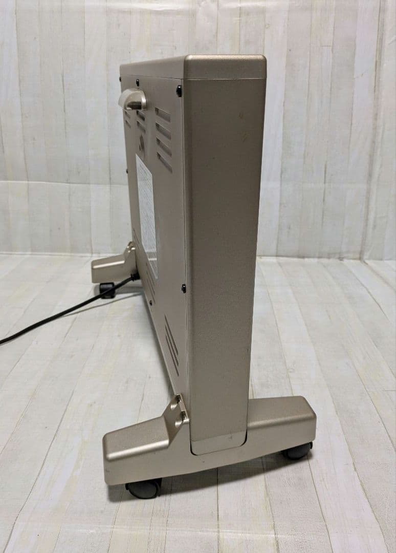 遠赤外線暖房器 　サンルミエ キュート 　E800LS