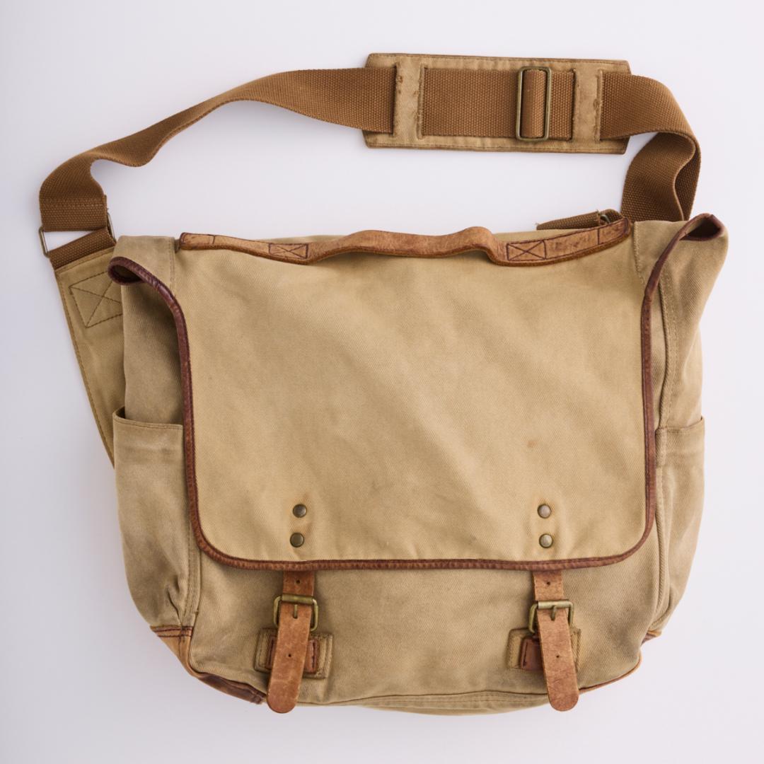 J.Crew Waxwear グレートポイントメッセンジャーバッグ Abingdon Messenger Bag For Men | J.Crew