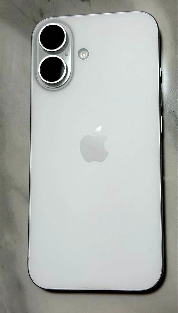 iPhone16 128G ホワイト