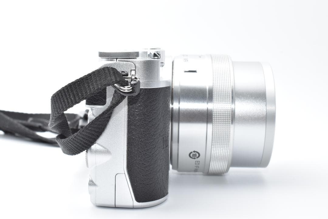 ニコン Nikon 1 J5 シルバー 10-30mmレンズキット