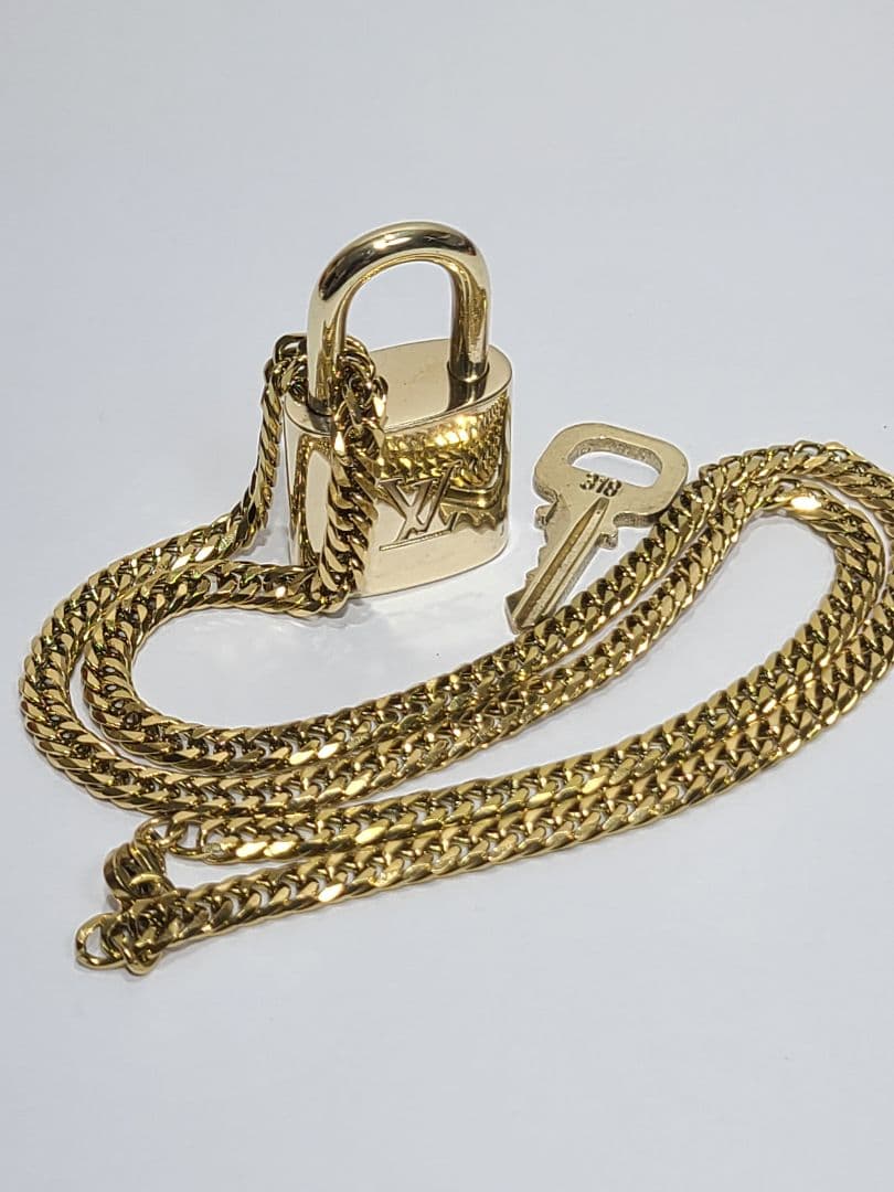 み*の様 正規品　LOUISVUITTON　パドロック　カデナ＆キー LOUIS VUITTON（ルイ・ヴィトン） カデナ パドロック 南京錠 鍵付き