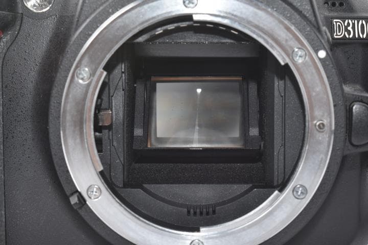 【美品】ニコン Nikon D3100 ブラック デジタル一眼レフカメラ