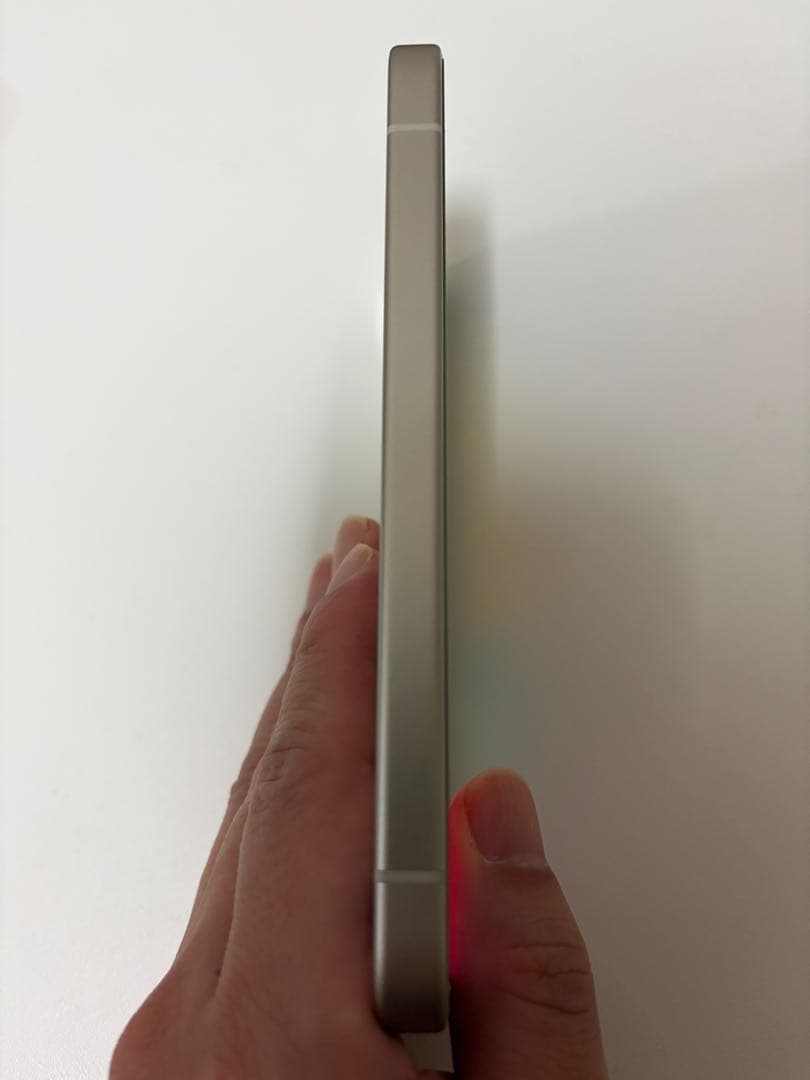 Google Pixel 9a 本体 白 6.3インチ　SIMフリー