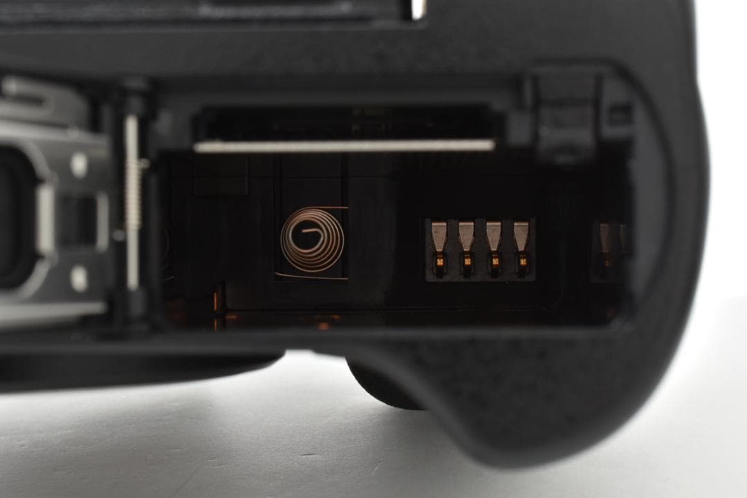 新品級■ショット数1290回■パナソニック LUMIX DC-G100 ボディ