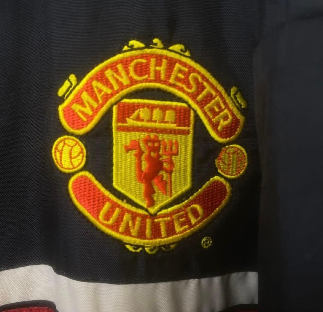 早い者勝ち SHARPマンチェスターユナイテッド ジャケット UMBRO刺繍 黒