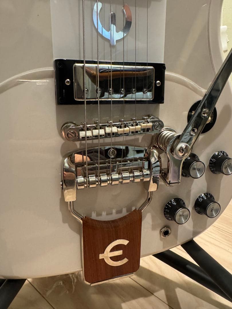 Epiphone エピフォン エレキギター ホワイトカラー - メルカリ