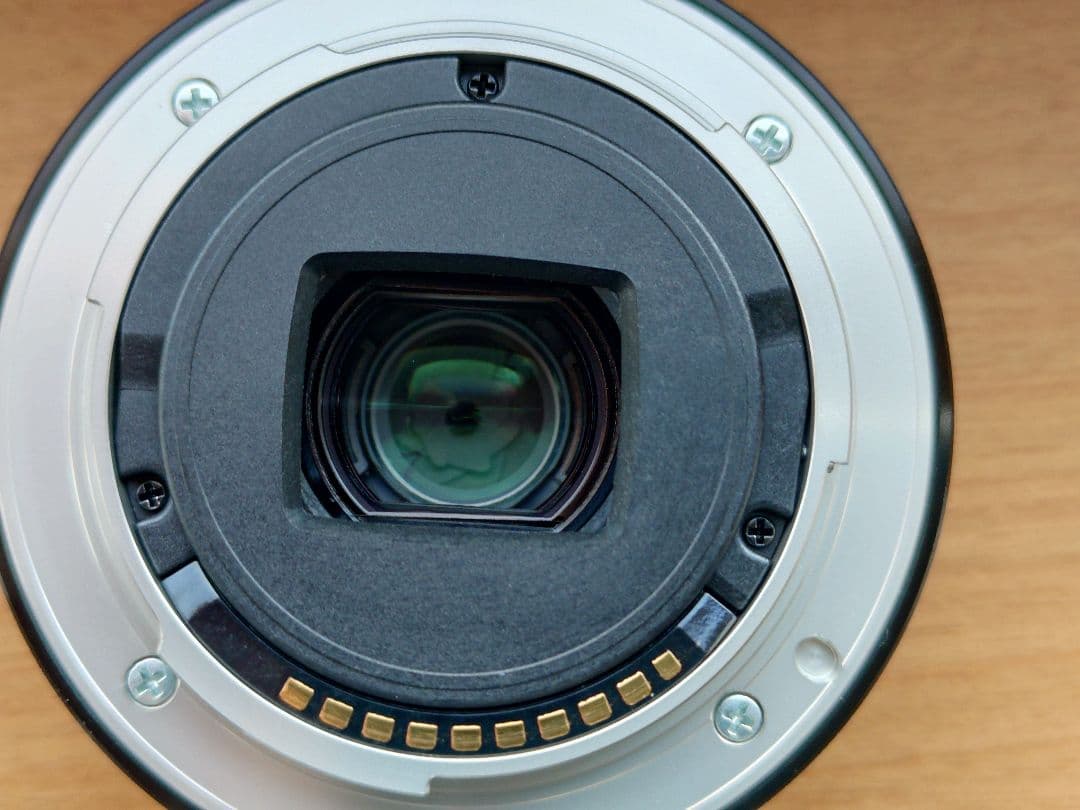 SONY E 20mm F2.8 （SEL20F28） 単焦点レンズ