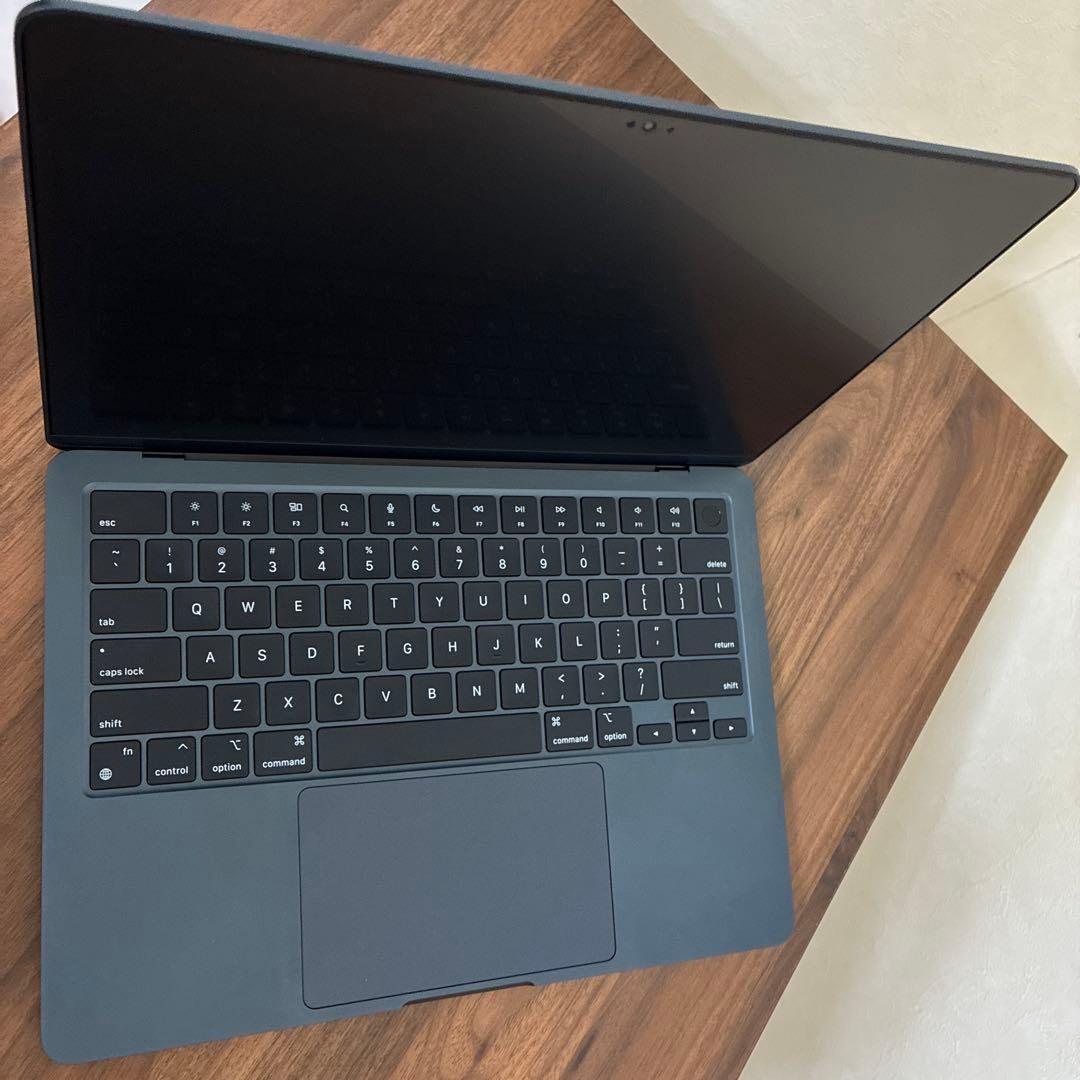 美品 MacBookAir M2 13インチ ミッドナイト16GBメモリ