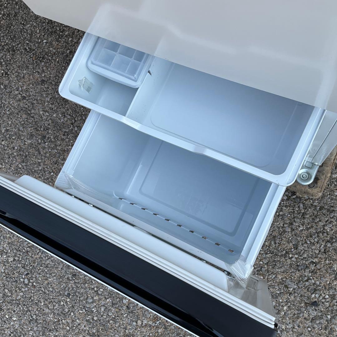 Hisense 冷凍冷蔵庫　HR-D13E2W 2023年製135L【引取限定】