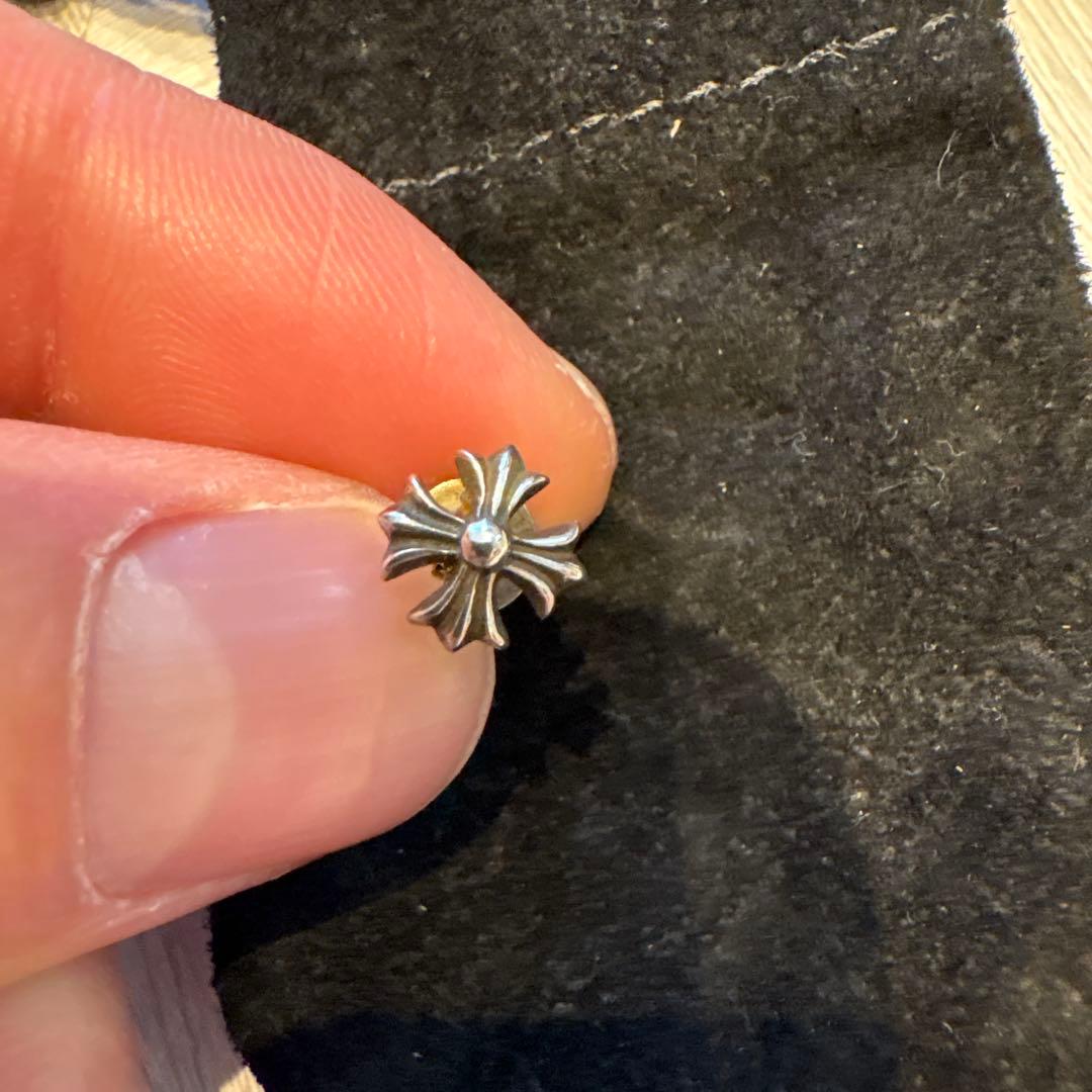 クロムハーツ　ピアス　原本付き クロムハーツタイニーCHクロスフープイヤリング(ピアス)|クロムハーツ