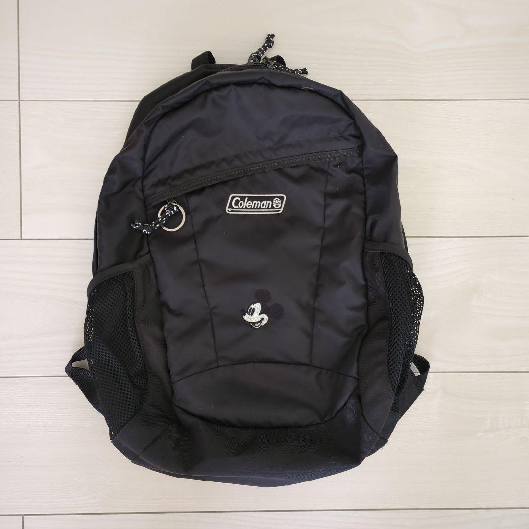 Coleman ミッキーマウスロゴ入り リュック ブラック ディズニー「ミッキーマウス」「ドナルドダック」刺繍を施した