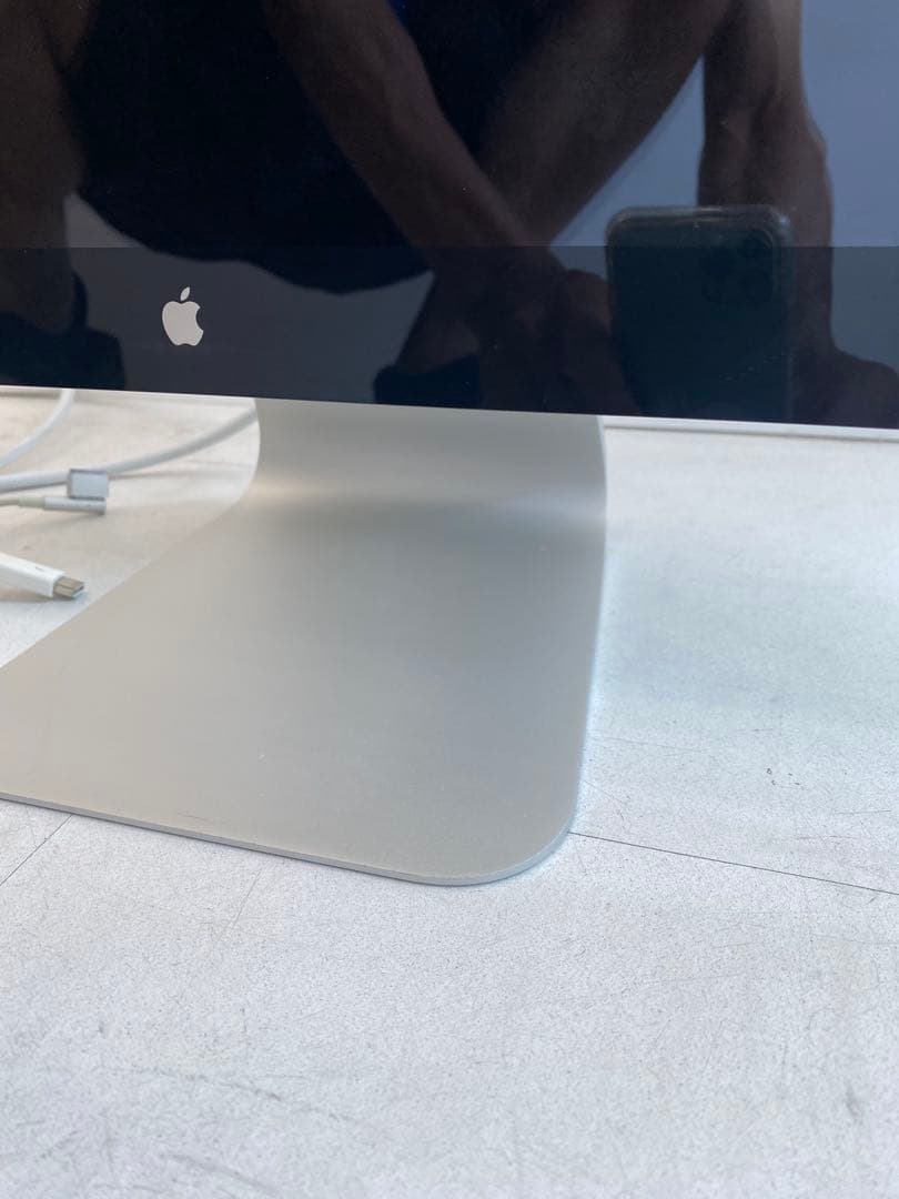 ディスプレイ・モニター本体 Apple Thunderbolt Display 27