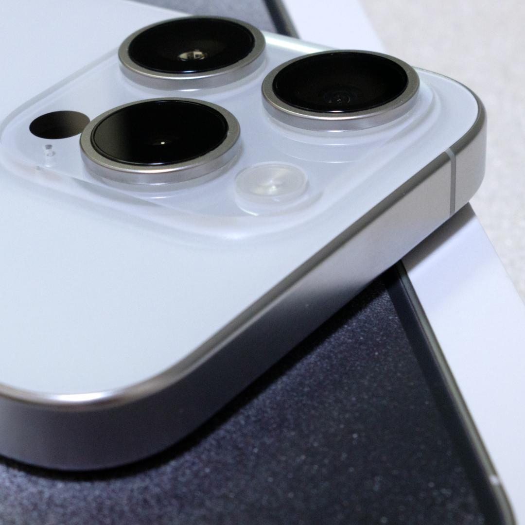 iPhone 15 Pro 512GB ホワイトチタニウム 箱/付属品あり