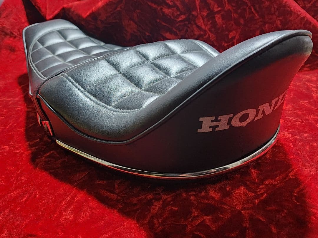 シャリー カスタムシート チョビ三 CB風