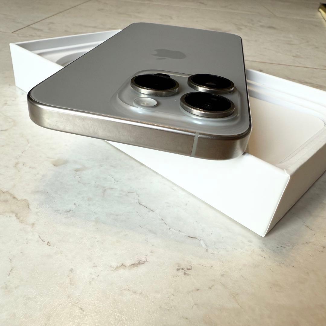 iPhone15Pro 128GB SIMフリー　ナチュラルチタニウム