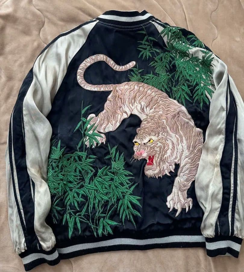 2面用 JAPANESE SCRIPT 虎 日本限定 スカジャン unisex - メルカリ 2