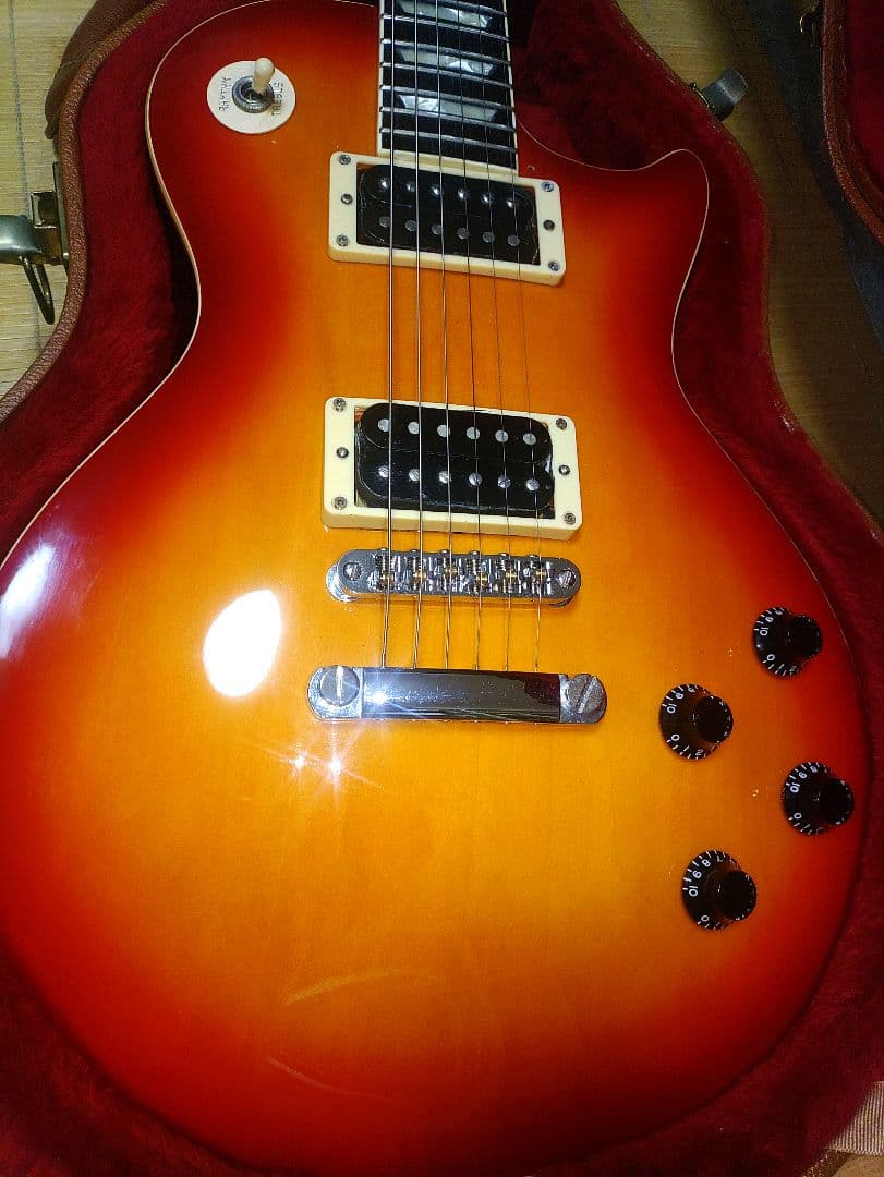 Les Paulタイプ サンバースト メーカー不明　ディープジョイント Les Paulタイプ サンバースト メーカー不明 ディープジョイント