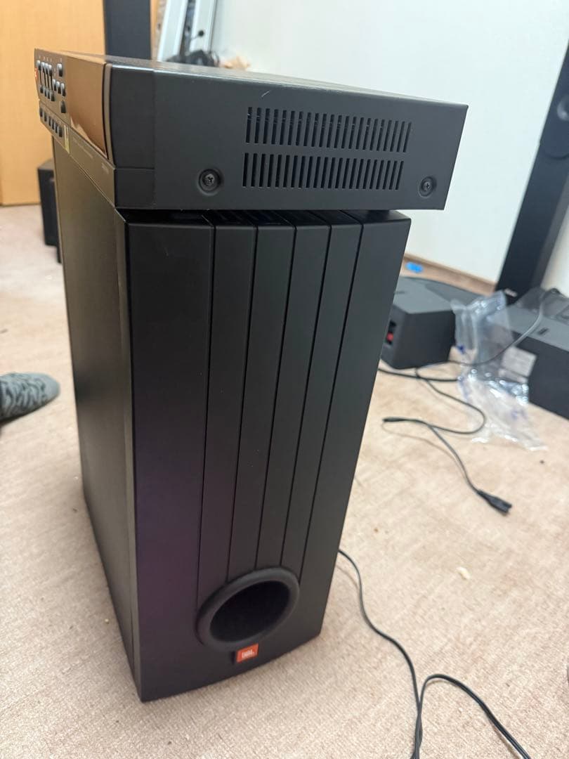 JBLアンプ6.1とサブウーファー