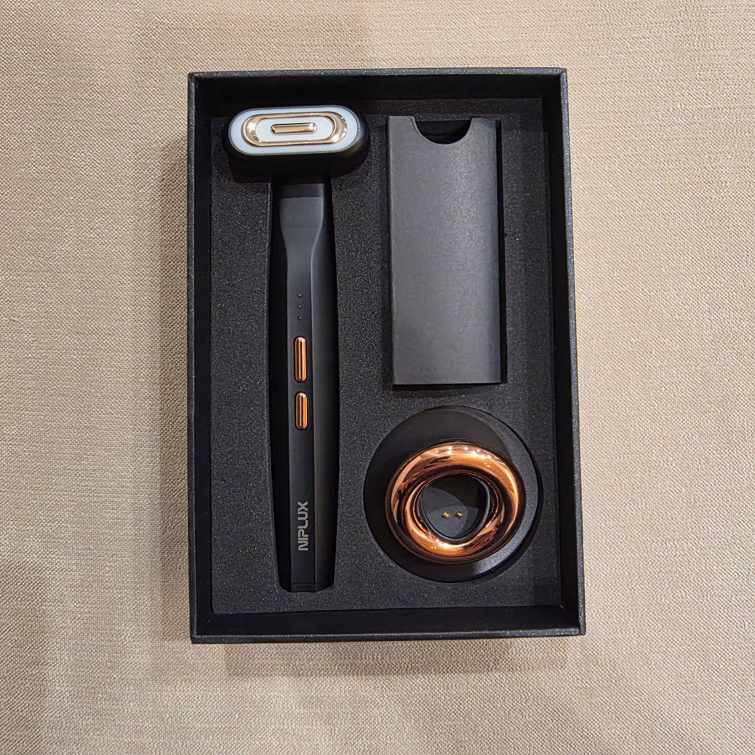 【新品・未使用】NIPLUX REFINE EYE 360°回転ヘッド美顔器