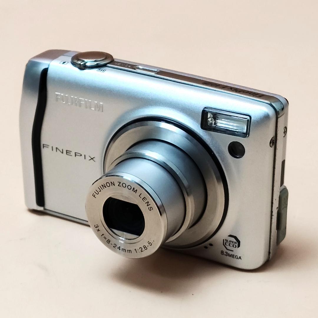 【返金保証】 FUJIFILM コンデジ FinePix F40fd オールドコンデジの世界】FUJIFILM FINEPIX F40fd スーパーハニカムCCD