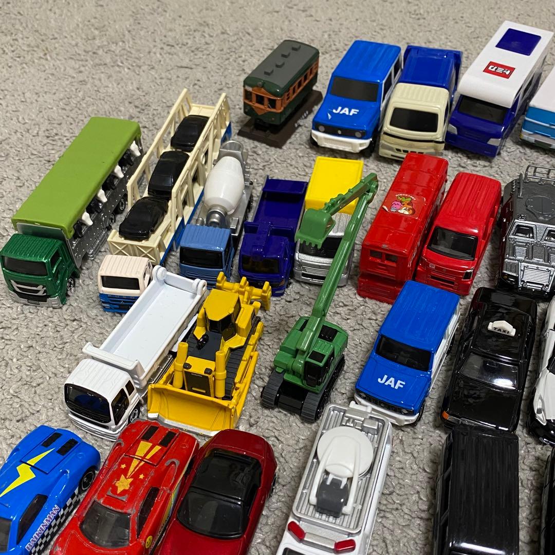 《トミカ/TOMIKA》 tomika ミニカーセット 約80台 様々な車両