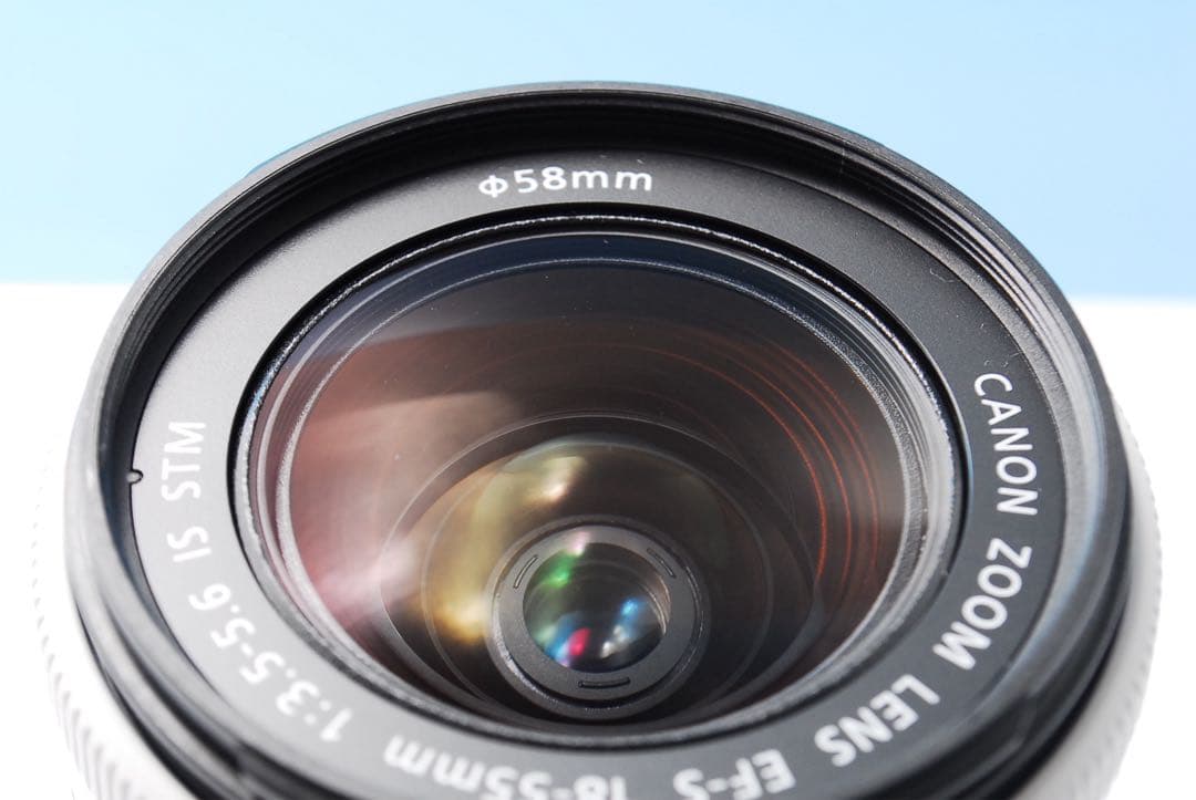 【人気色ホワイト】Kiss X7 手ぶれ補正 軽量 ショット数少ない☆