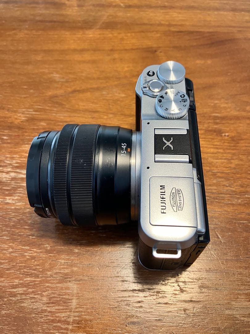 【SALE】稼働品 FUJIFILM X-A1 ズームレンズ 充電器付