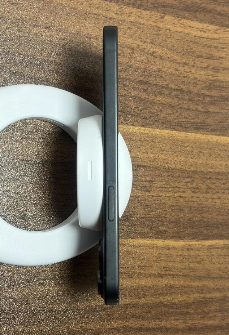 iPhone 15 ブラック 128GB 本体【純正バッテリー89%】