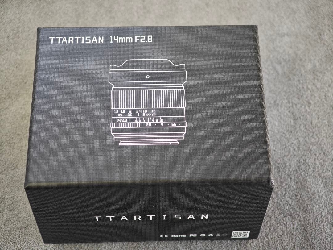 新品同様 TTArtisan 14mm f/2.8 フルサイズ超広角 ソニーE