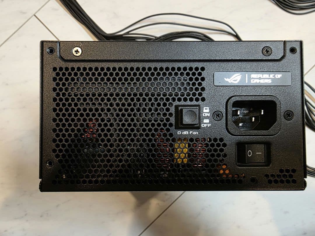 ROG STRIX 1200W Platinum ATX 3.1　美品