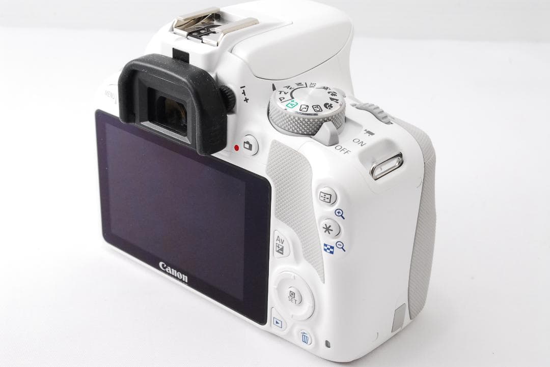 ❤️希少ホワイトボディ✨Canon Kiss X7 スマホ転送OK 使用感少✨美品