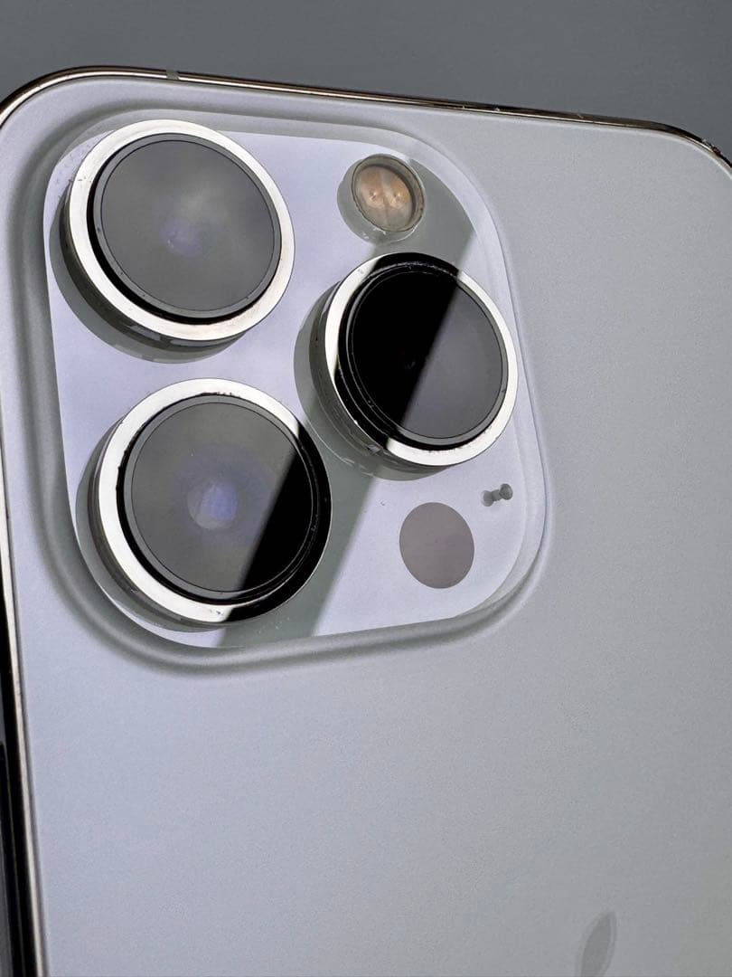 【美品】Apple iPhone13Pro 256GB シルバー