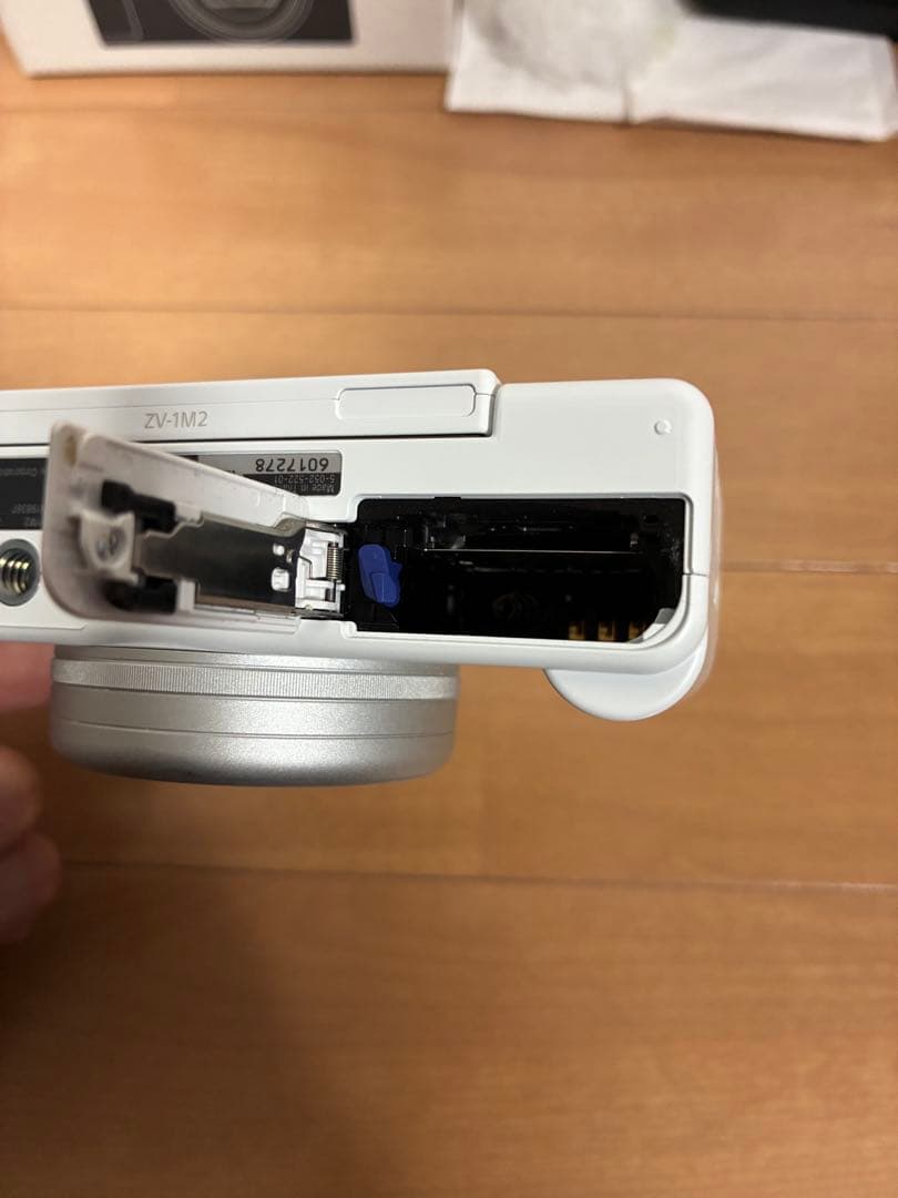 SONY ZV-1M2 ホワイト コンパクトデジタルカメラ　値下げ中