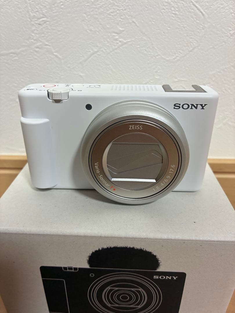 SONY ZV-1M2 ホワイト コンパクトデジタルカメラ　値下げ中