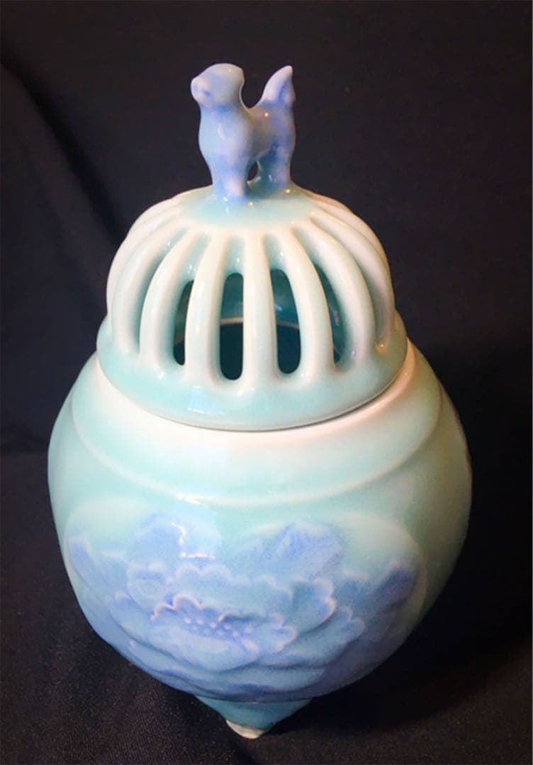 香炉　青磁　鍋島焼　小笠原長春造 伊万里鍋島大川内焼 長春窯 小笠原長春 鍋島青磁香炉 秘色の産物鍋島