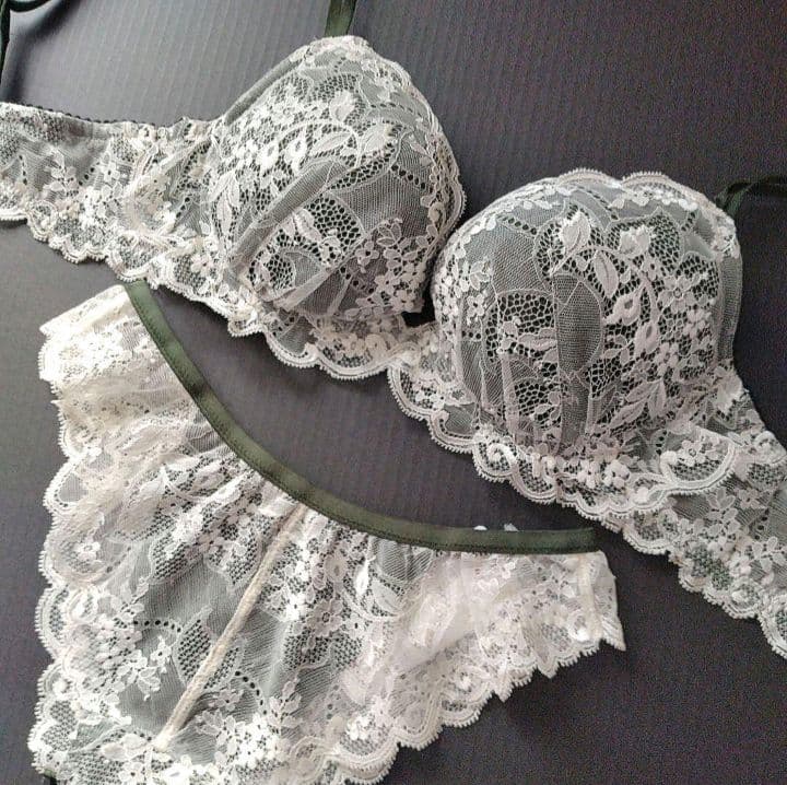 【新品】ワコール《パルファージュ》フロントエックスブラ E70/M