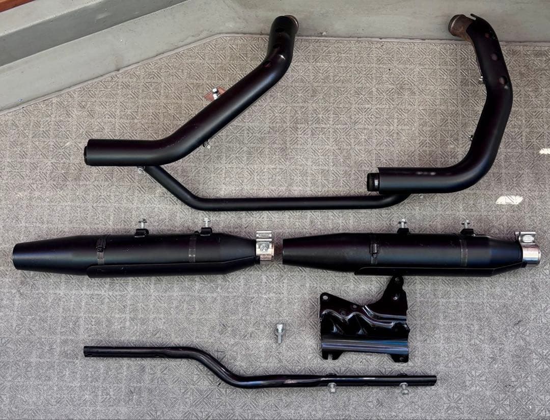 xl883n 純正マフラー 純正エキパイ　2017年式 xl883n 純正マフラー 純正エキパイ 2017年式 - メルカリ