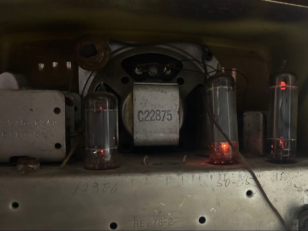 Arvin レトロラジオ 真空管式 黄色