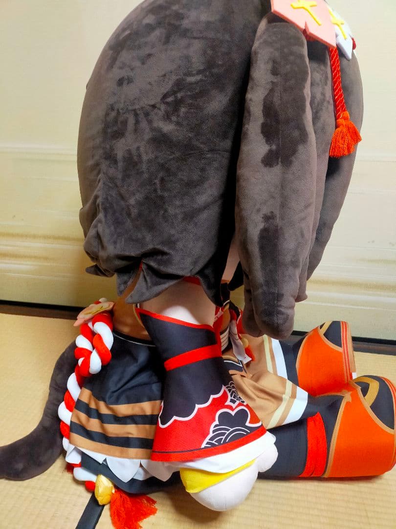 どきゅーと キタサンブラック 超特大 ぬいぐるみ - メルカリ