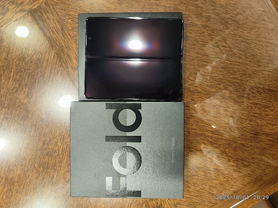 Fold トリプルカメラ付き 本体 元箱付き（最終価格）