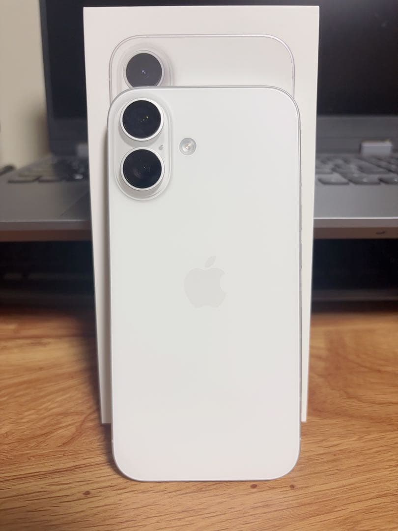 Apple iPhone 16 本体　128GB SIMフリー　充電5回のみ