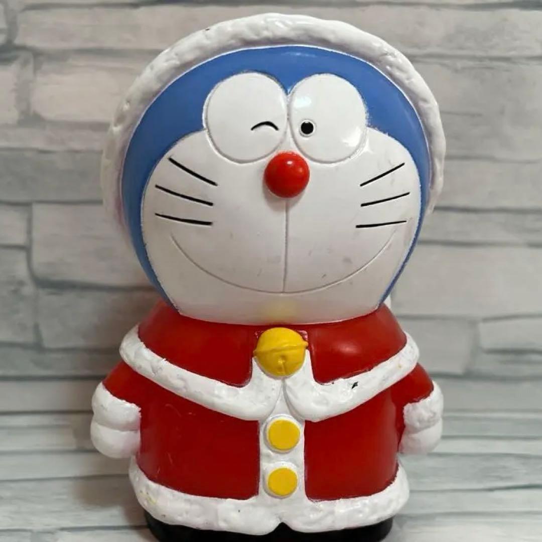 ⭐︎クリスマスドラえもん サンタクロース貯金箱 - メルカリ
